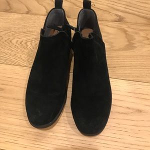 Toms black booties, size 6.5, barely worn!